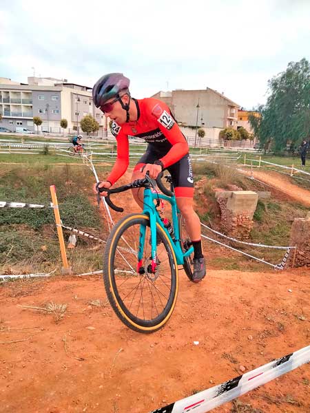 Oro para el ibense Fernando Vilaplana en el Ciclocross de Alginet  