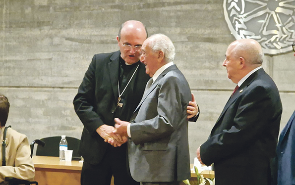 El colivenc Cristóbal Pastor Sempere recibe la Insignia Pro Ecclesia-Diocesana 202