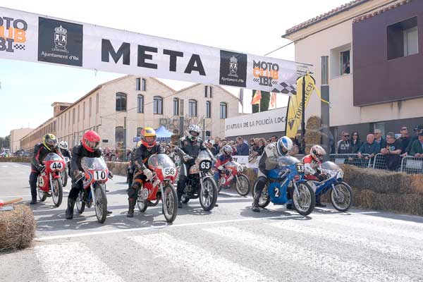 Ibi calienta motores para el III Trofeo de Motociclismo Villa del Juguete